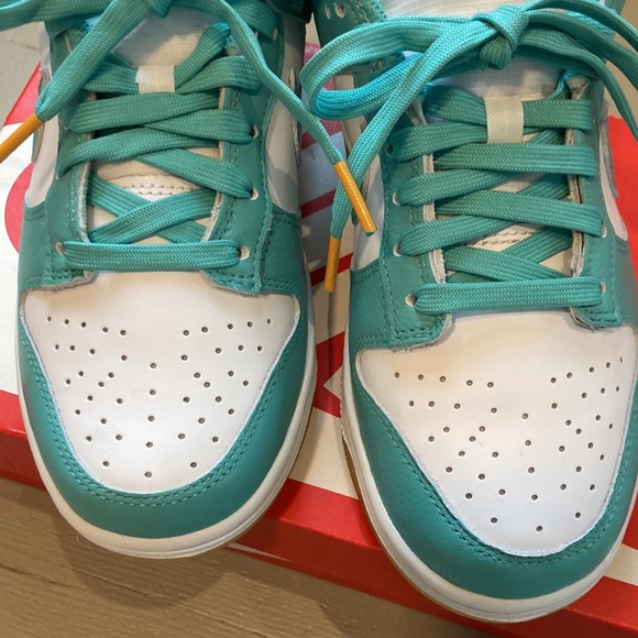 NikeNike Dunk Low Teal Zeal TEAL-KUMQUAT DV2190-100 Women's Size 7 - Picture 3 of 8